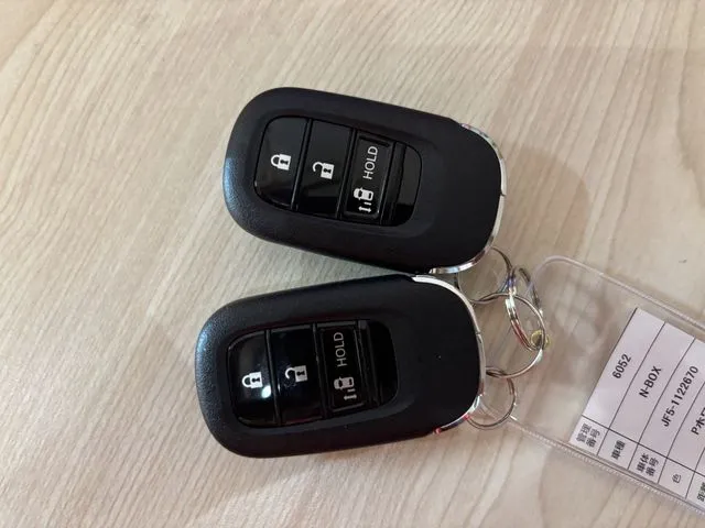 N BOX(ホンダ)の車両写真