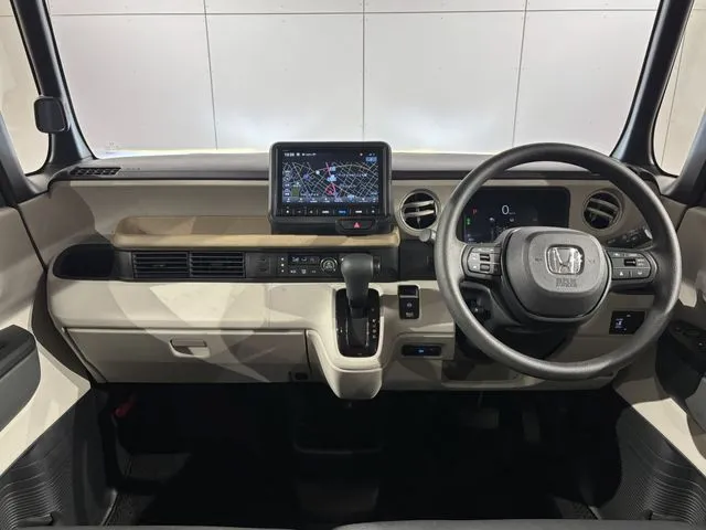 N BOX(ホンダ)の車両写真