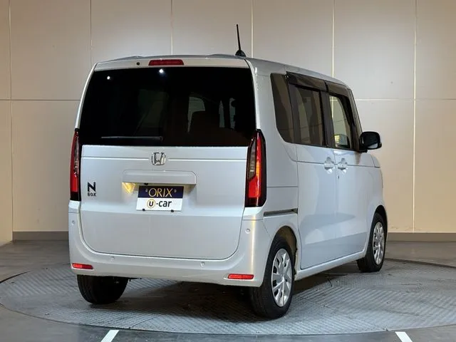 N BOX(ホンダ)の車両写真
