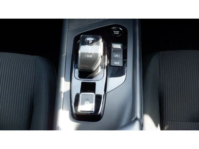 ノート(ニッサン)の車両写真