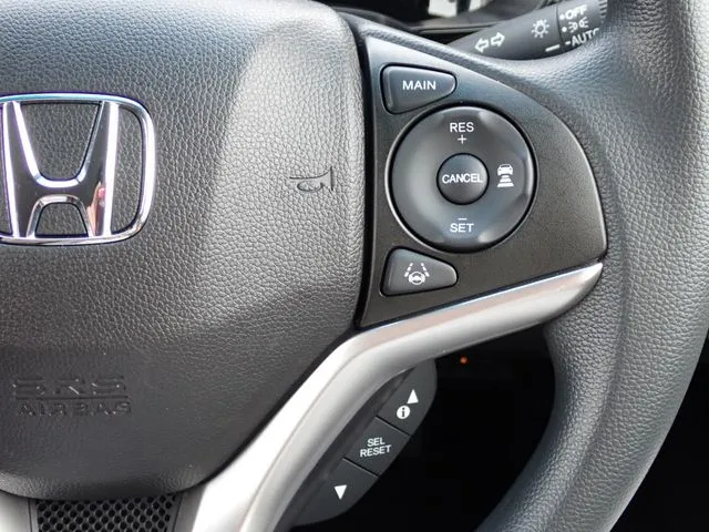 シャトル　ハイブリッド（ホンダ）の車両写真