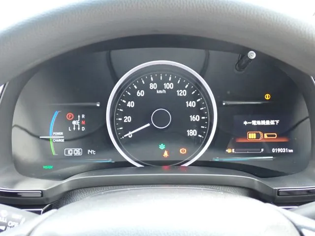 シャトル　ハイブリッド（ホンダ）の車両写真