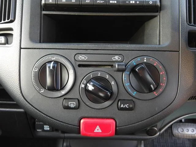 NV150 AD 2WD(ニッサン)の車両写真