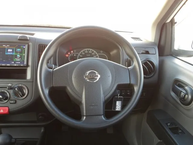 NV150 AD 2WD(ニッサン)の車両写真