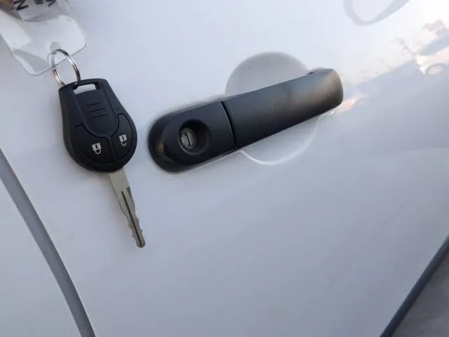 NV150 AD 2WD(ニッサン)の車両写真