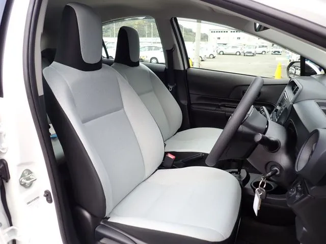 アクア(トヨタ)の車両写真