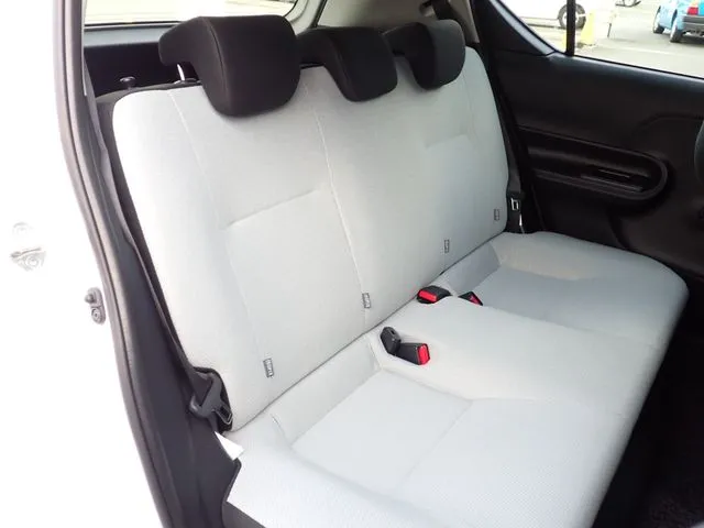 アクア(トヨタ)の車両写真