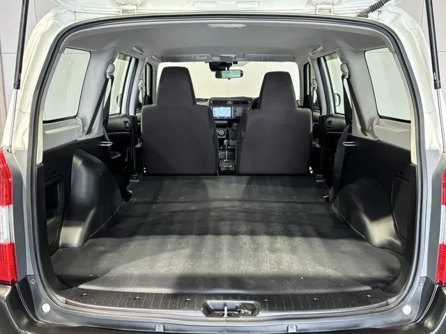 プロボックスバン 4WD(トヨタ)の車両写真