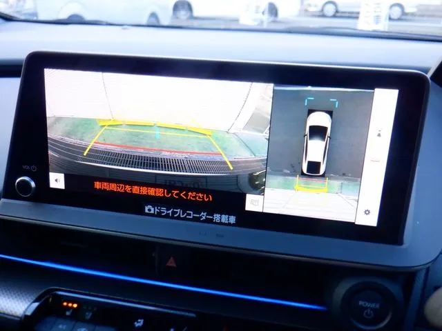 プリウス 4WD(トヨタ)の車両写真