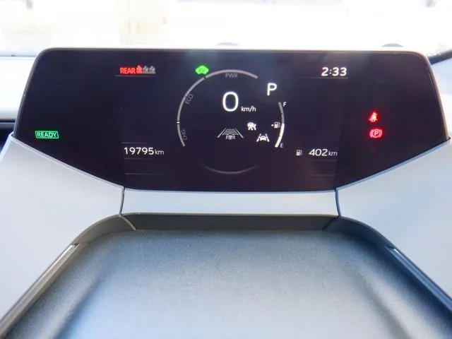 プリウス 4WD(トヨタ)の車両写真