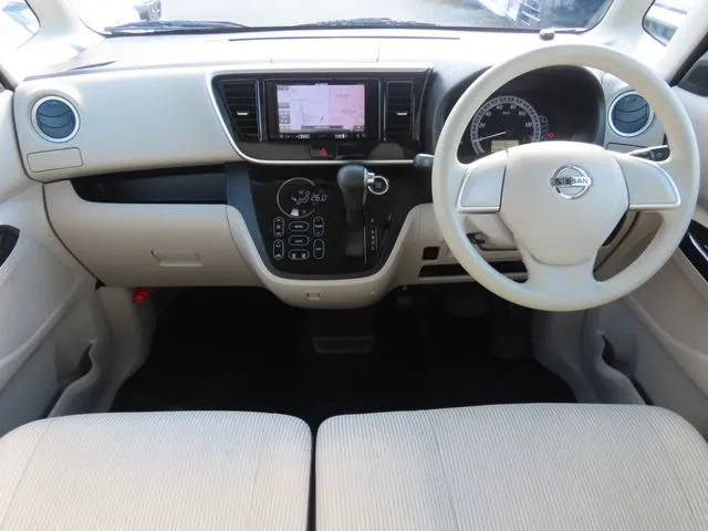 デイズ ルークス(ニッサン)の車両写真