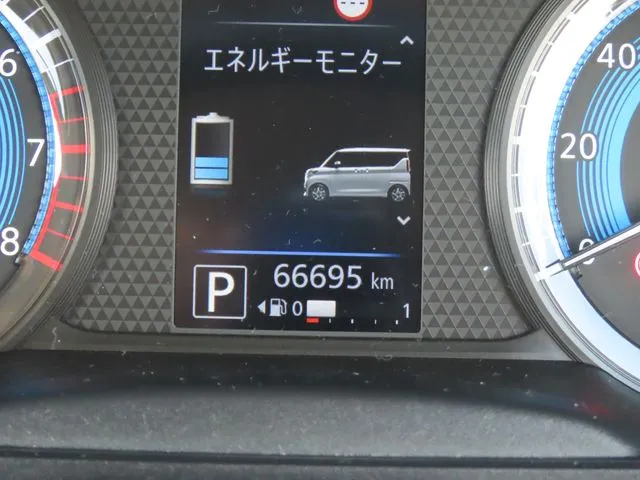 ルークス(ニッサン)の車両写真