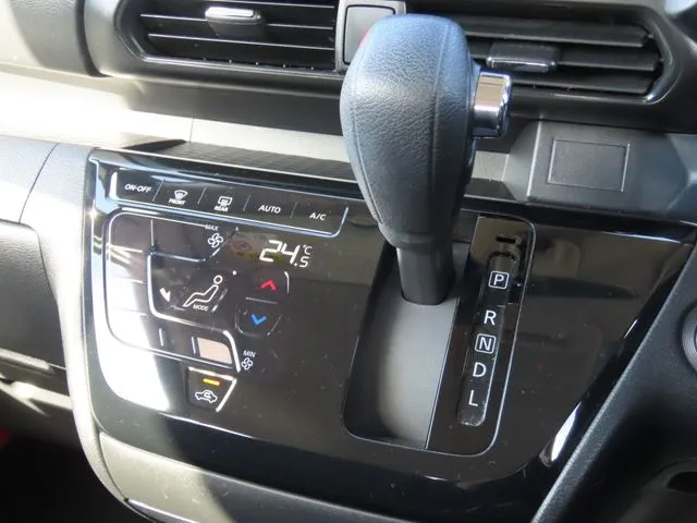 ルークス(ニッサン)の車両写真