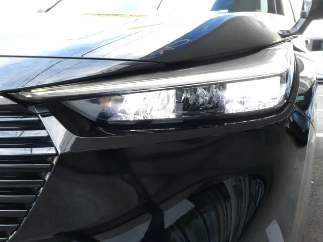 ヴェゼル e:HEV(ホンダ)の車両写真