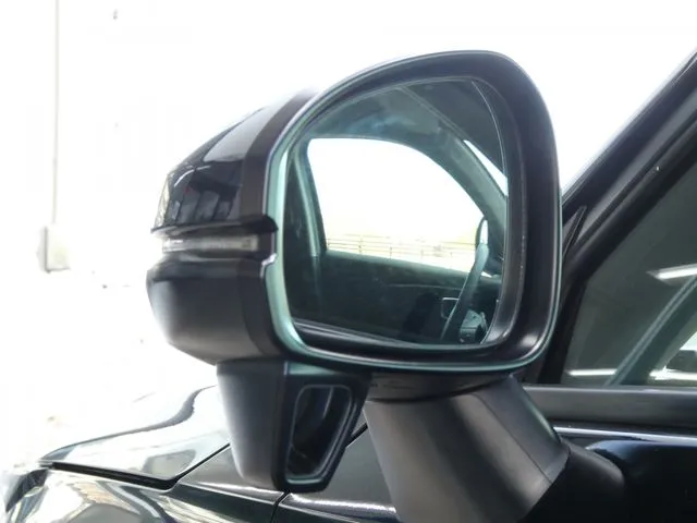 ヴェゼル e:HEV(ホンダ)の車両写真