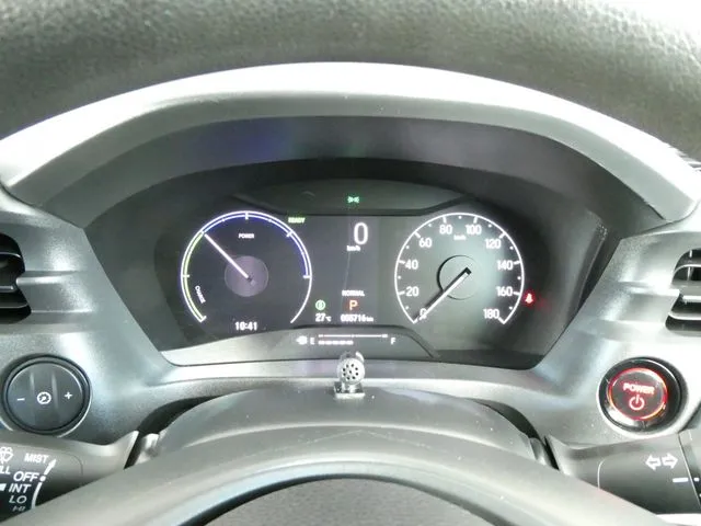 ヴェゼル e:HEV(ホンダ)の車両写真