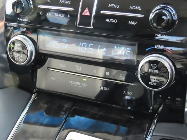 トヨタ アルファード ハイブリッド 4WD