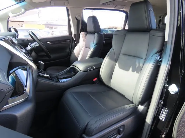 トヨタ アルファード ハイブリッド 4WD