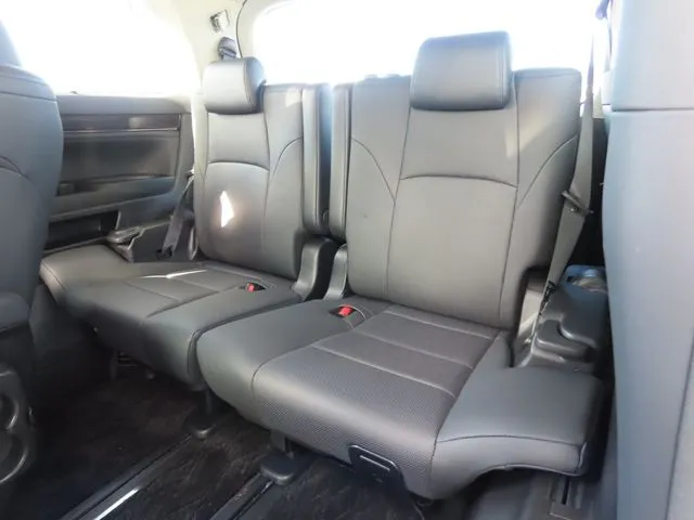 トヨタ アルファード ハイブリッド 4WD