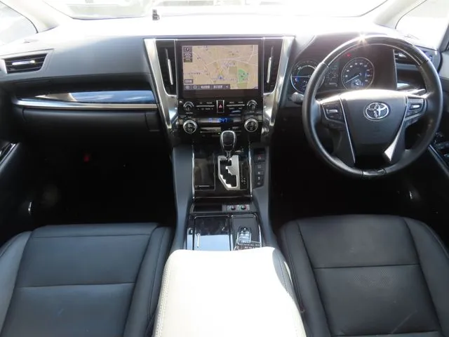 トヨタ アルファード ハイブリッド 4WD