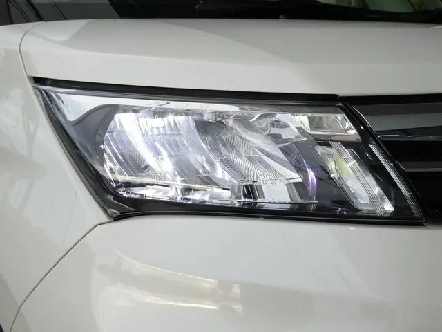 ルーミー(トヨタ)の車両写真