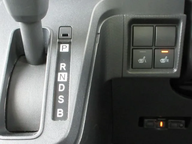 タント 4WD(ダイハツ)の車両写真