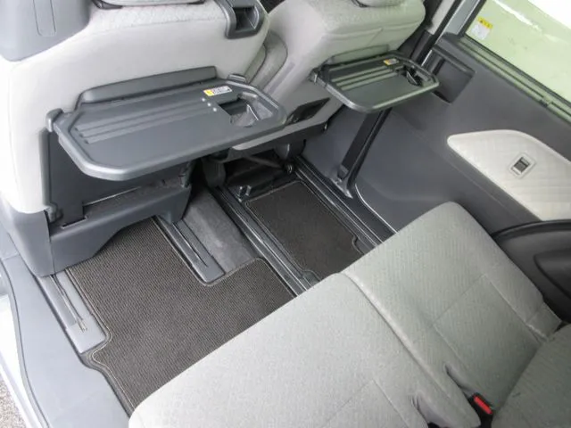 タント 4WD(ダイハツ)の車両写真