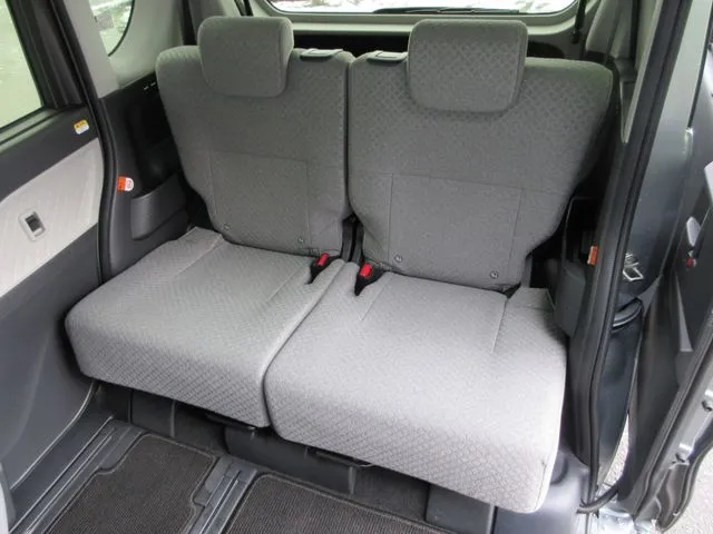 タント 4WD(ダイハツ)の車両写真