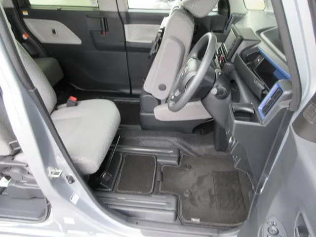 タント 4WD(ダイハツ)の車両写真