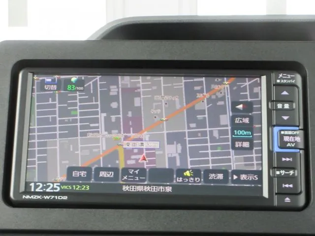 タント 4WD(ダイハツ)の車両写真