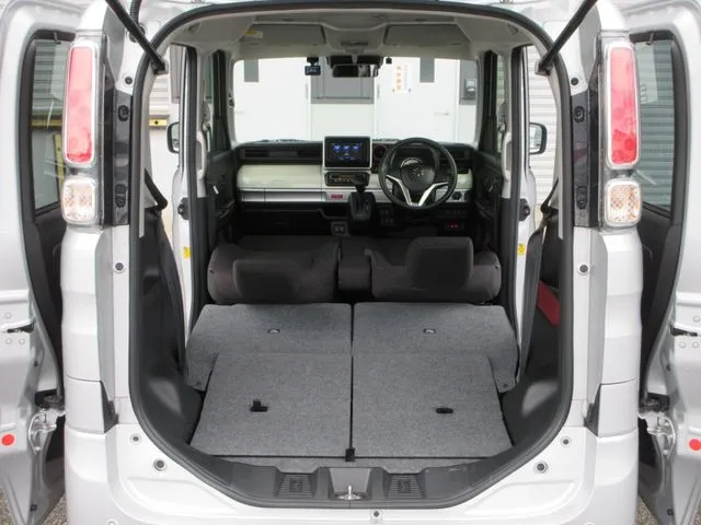 スペーシア 4WD(スズキ)の車両写真