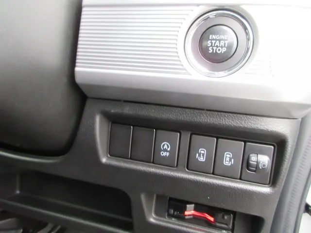 スペーシア 4WD(スズキ)の車両写真