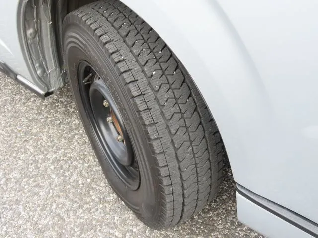 ハイエースバン 1.2t 2WD(トヨタ)の車両写真