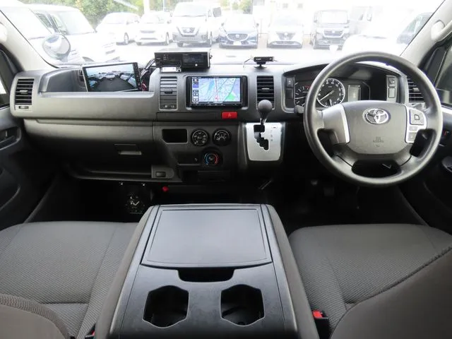 ハイエースバン 1.2t 2WD(トヨタ)の車両写真