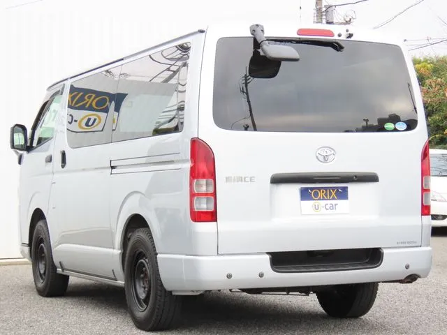 ハイエースバン 1.2t 2WD(トヨタ)の車両写真