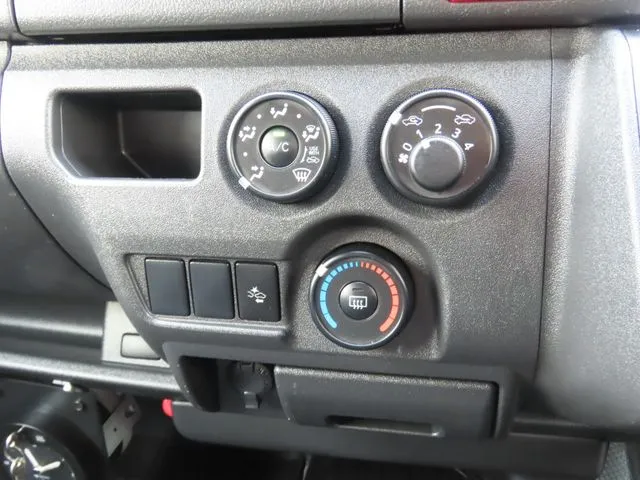 ハイエースバン 1.2t 2WD(トヨタ)の車両写真