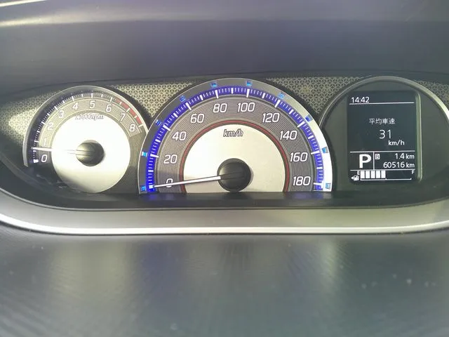 スズキ　ソリオ　バンディット　４ＷＤ