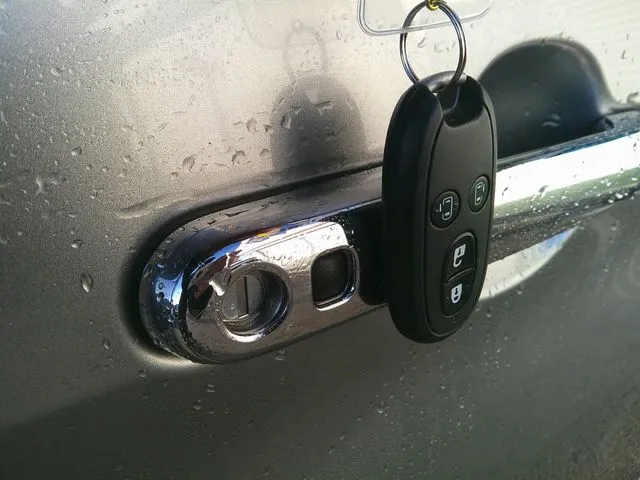 スズキ　ソリオ　バンディット　４ＷＤ