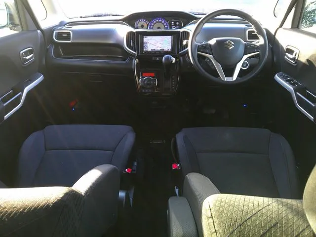 スズキ　ソリオ　バンディット　４ＷＤ