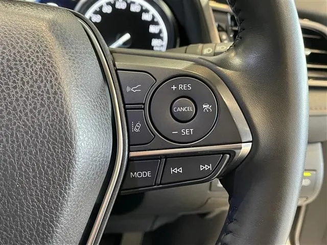 カムリ ハイブリッド(トヨタ)の車両写真