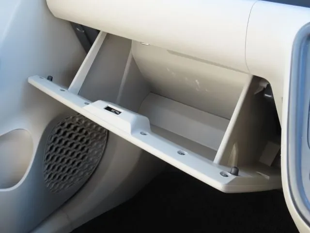 ブーン 4WD(ダイハツ)の車両写真