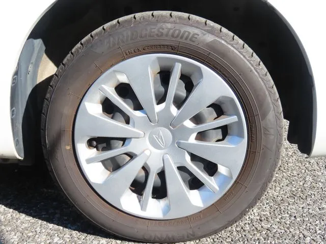 ブーン 4WD(ダイハツ)の車両写真