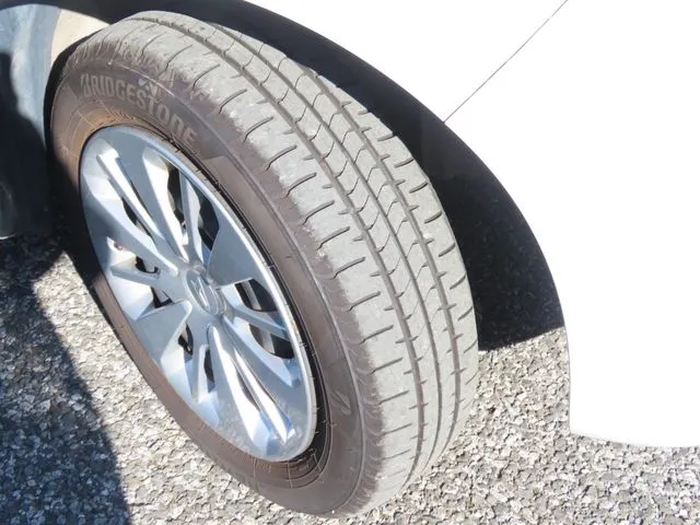 ブーン 4WD(ダイハツ)の車両写真