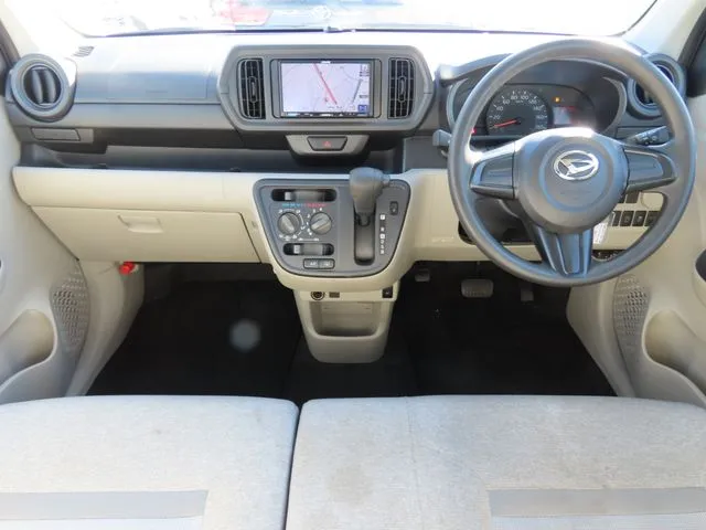 ブーン 4WD(ダイハツ)の車両写真