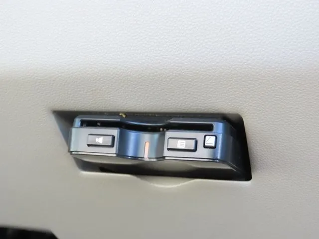 ブーン 4WD(ダイハツ)の車両写真