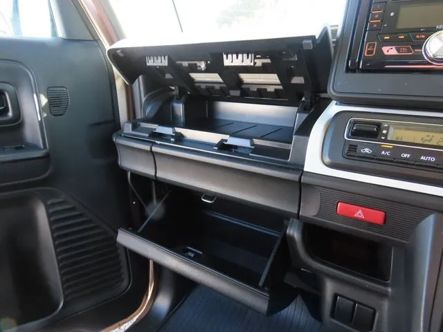 スペーシア(スズキ)の車両写真