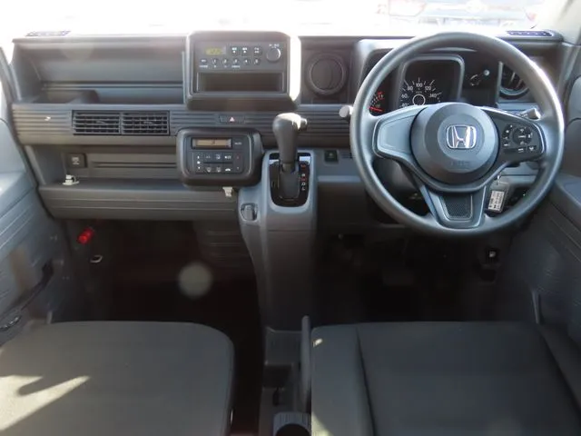 N-VAN(ホンダ)の車両写真