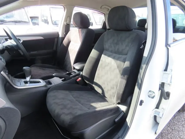 シルフィ(ニッサン)の車両写真