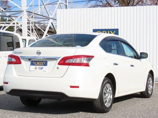 シルフィ(ニッサン)の車両写真