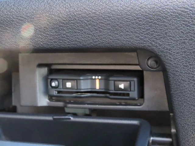 セレナ Sハイブリッド(ニッサン)の車両写真